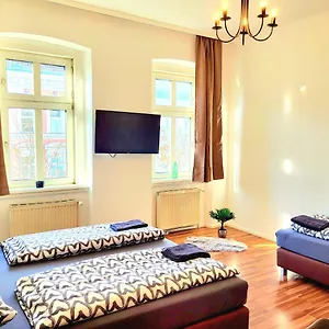https://real-living-apartments-1150.vienna-besthotels.com