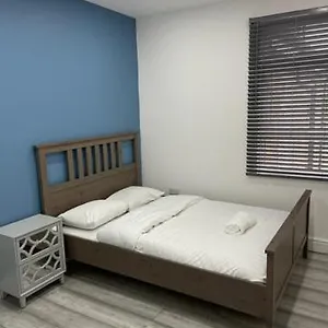 https://east-london-apartments-self-check-in.cambridgehotelsuk.com
